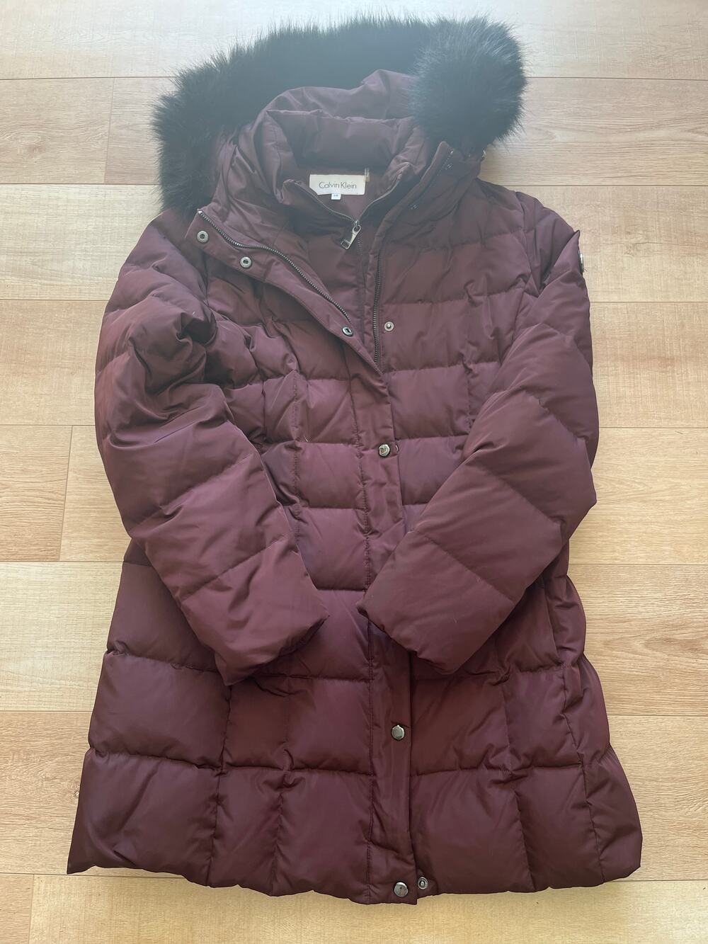 Calvin Klein burgundy quilted puffer coat with hood and faux fur trim